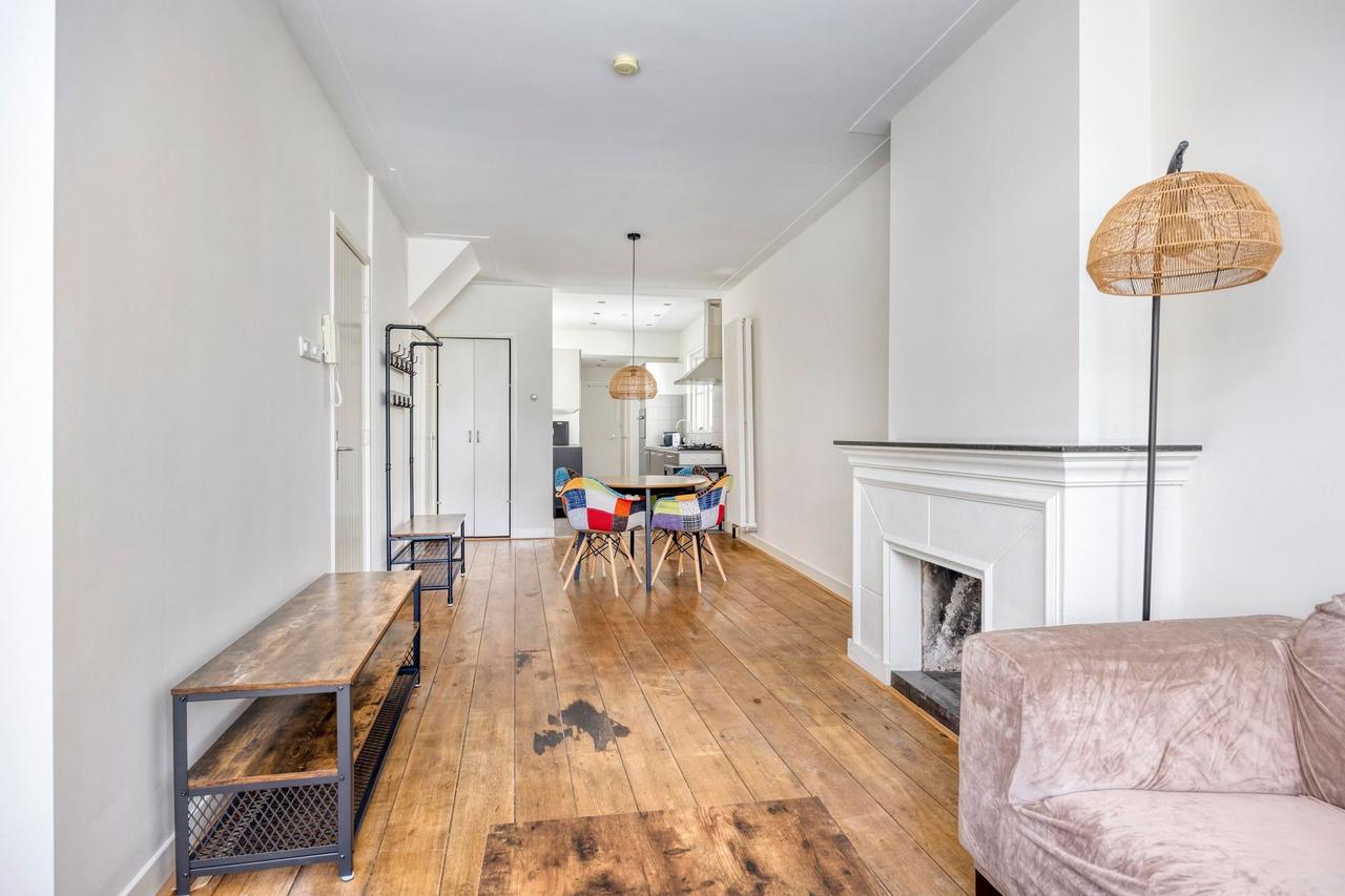 2-Bedroom Apartment with Large Roof Terrace - Image 8