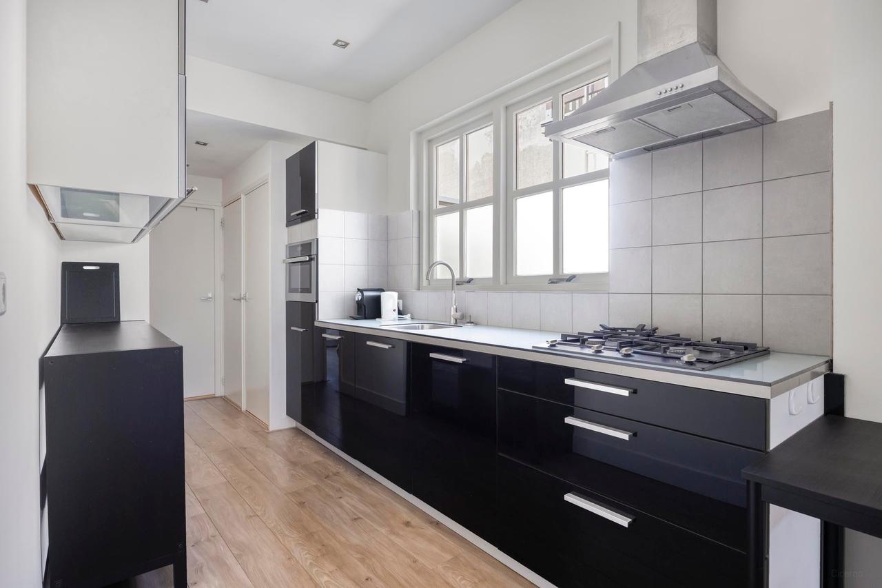 2-Bedroom Apartment with Large Roof Terrace - Image 12