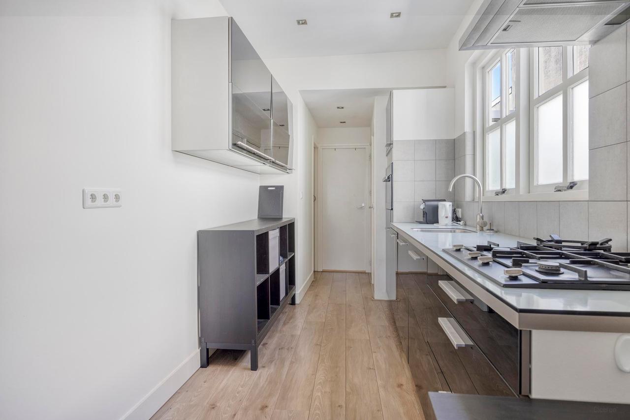 2-Bedroom Apartment with Large Roof Terrace - Image 13