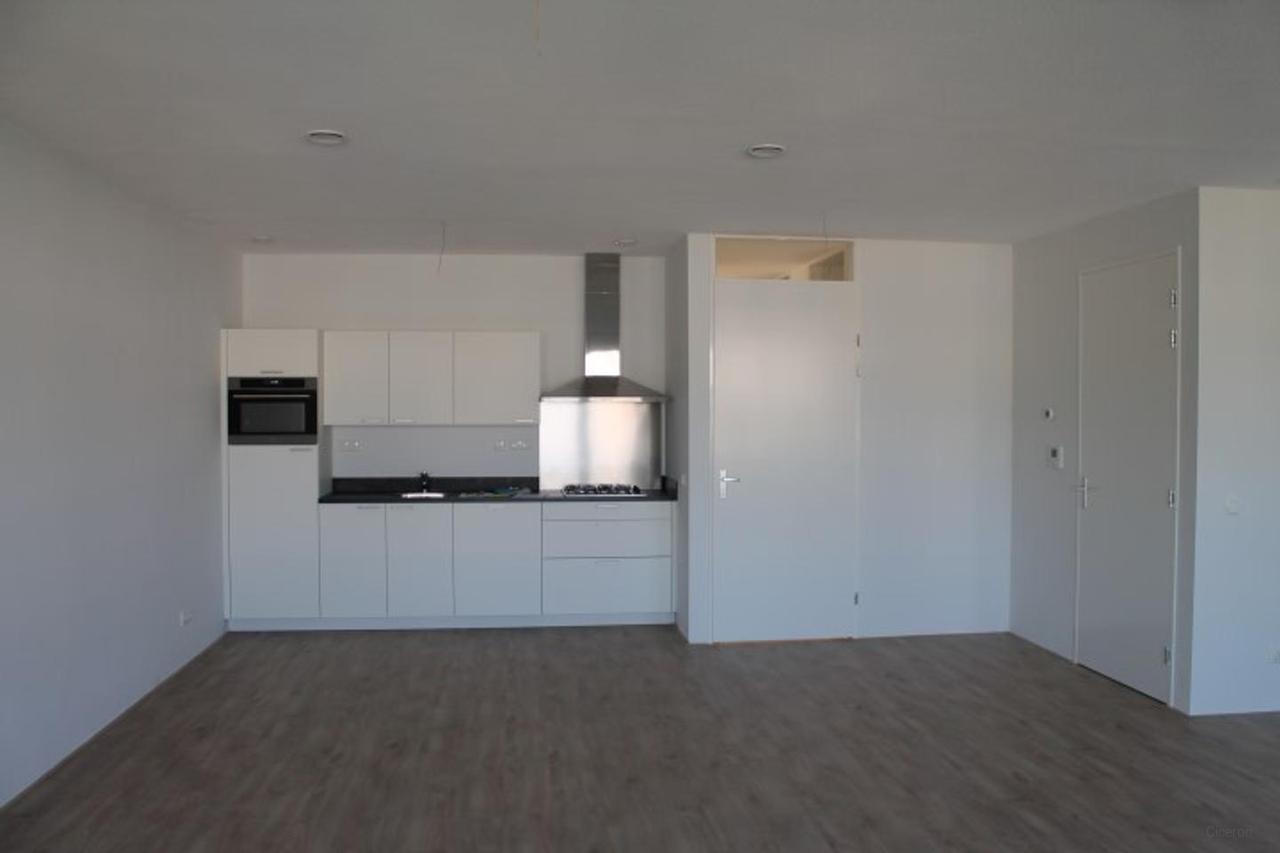 Licht 3-kamerappartement met balkon - Afbeelding 8