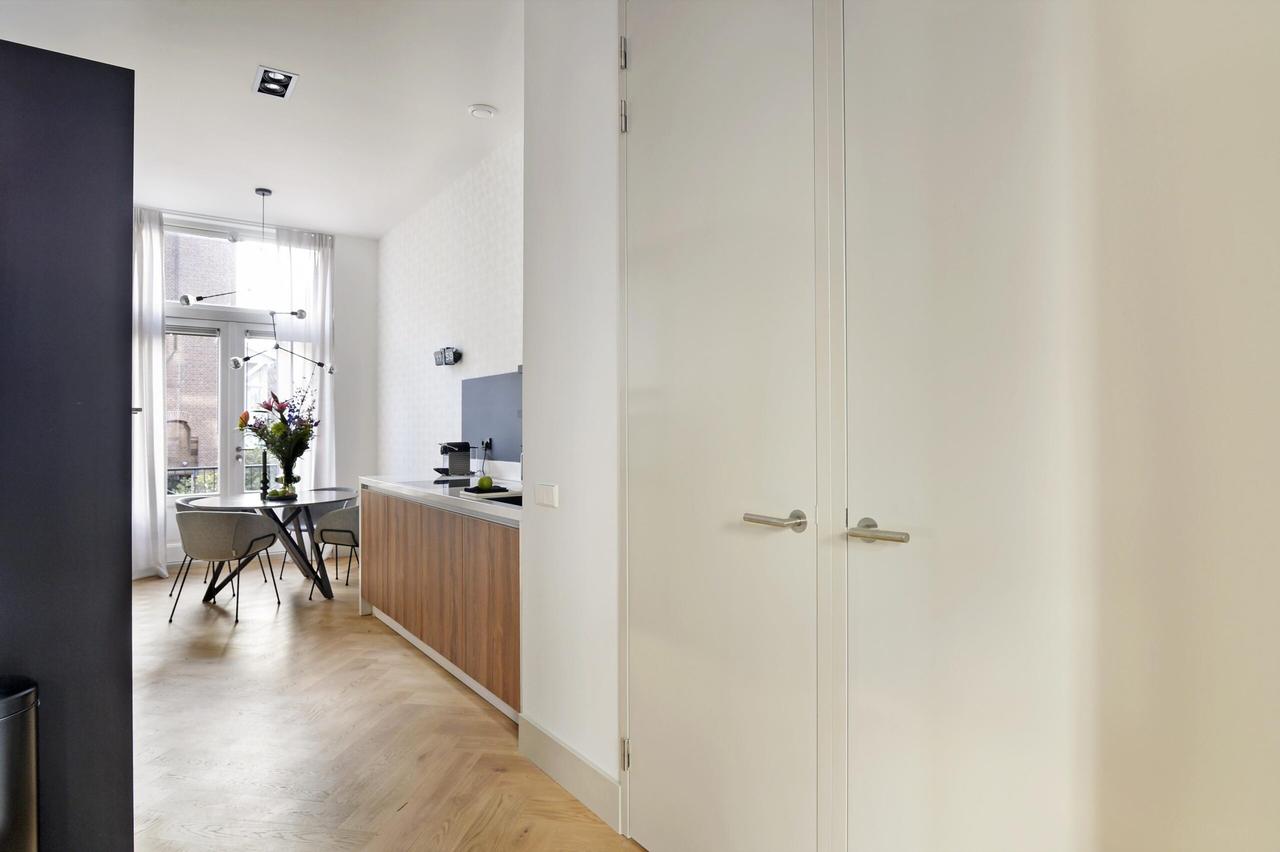 Gemeubileerd appartement met groot balkon - Afbeelding 13
