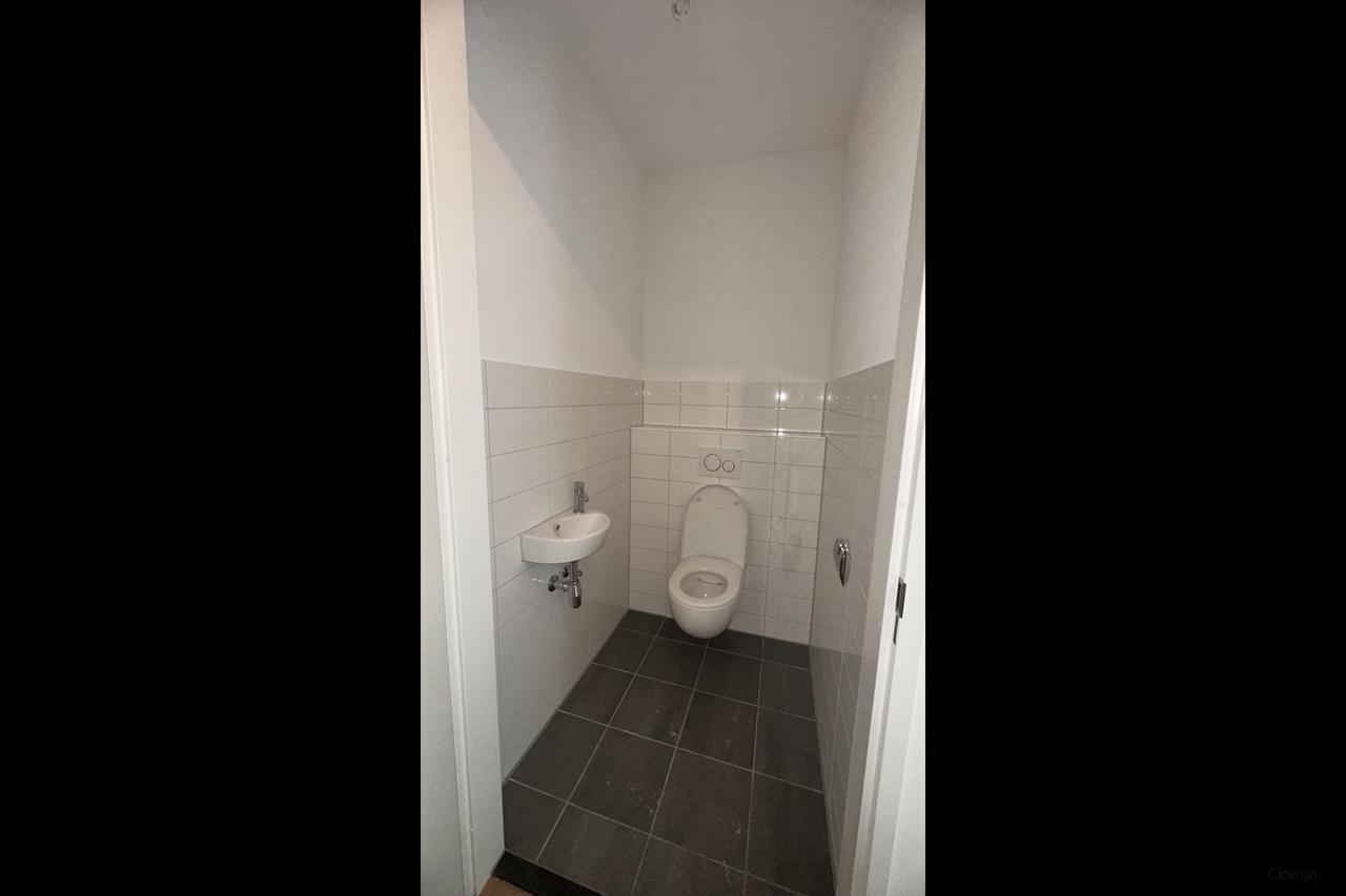 100 m² Maisonette with 3 Bedrooms - Image 8