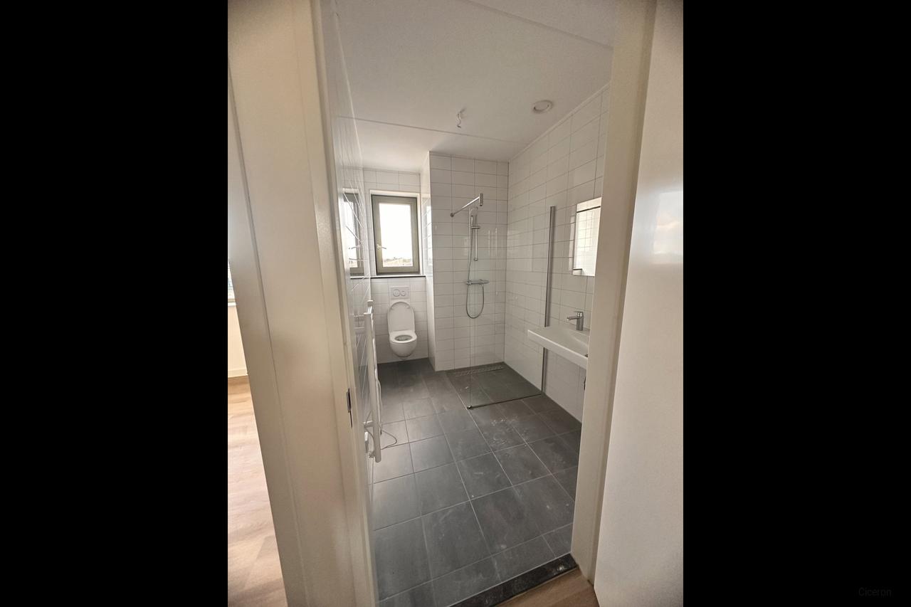 100 m² Maisonette with 3 Bedrooms - Image 12