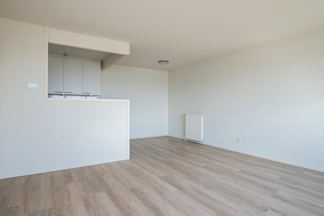 Apartment with Terrace in Wyckerpoort - Image 7