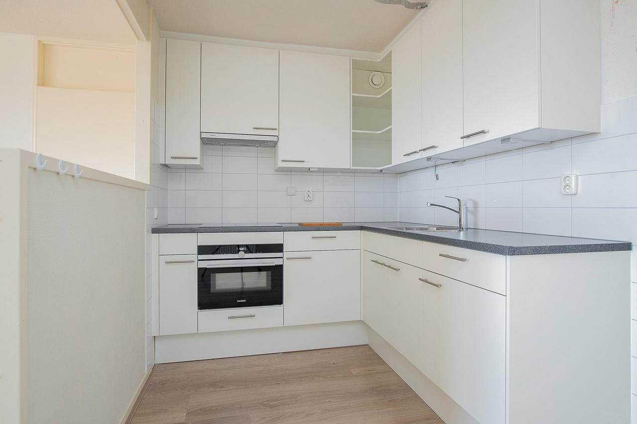 Apartment with Terrace in Wyckerpoort - Image 8