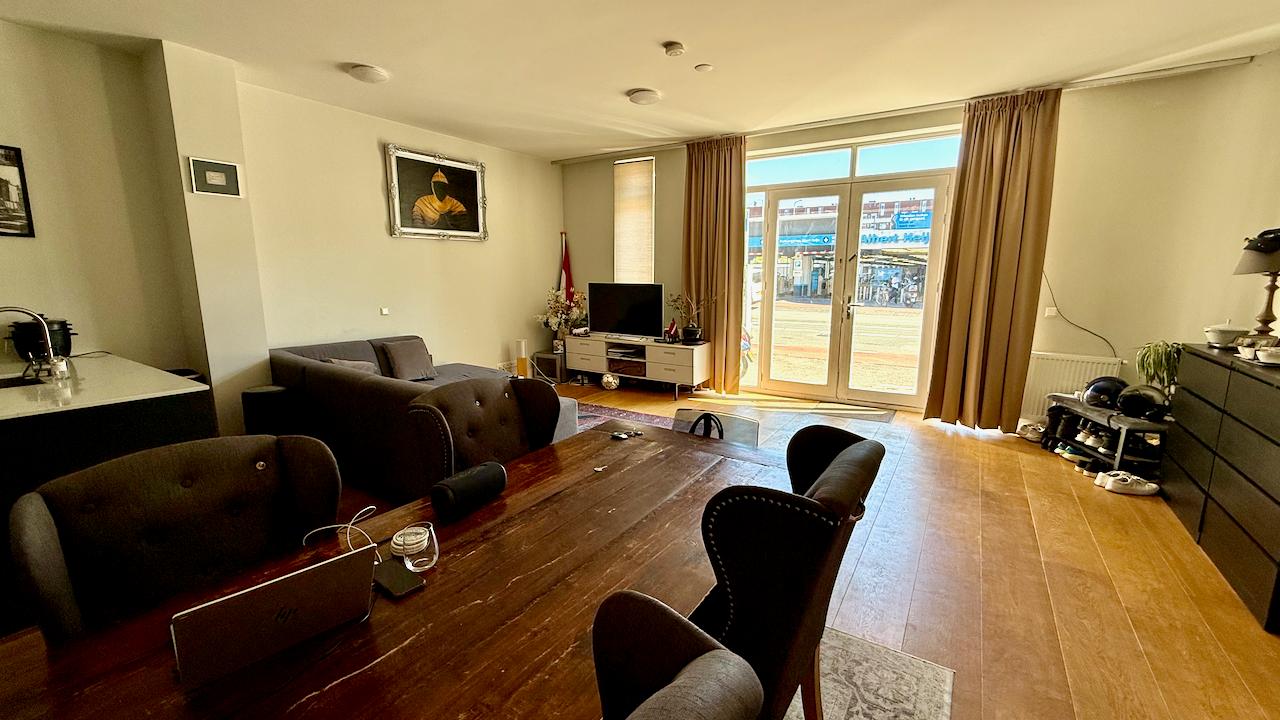 Gemeubileerd 3-kamerappartement met tuin - Afbeelding 1