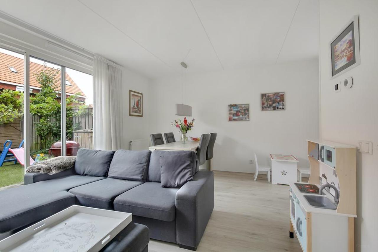 Hoekwoning met 3 slaapkamers en tuin - Afbeelding 3