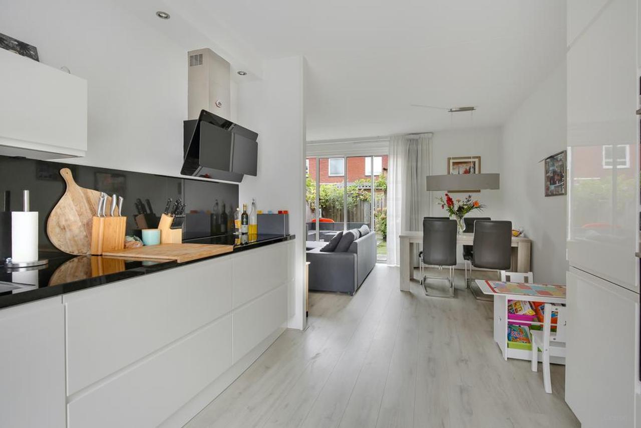 Hoekwoning met 3 slaapkamers en tuin - Afbeelding 5