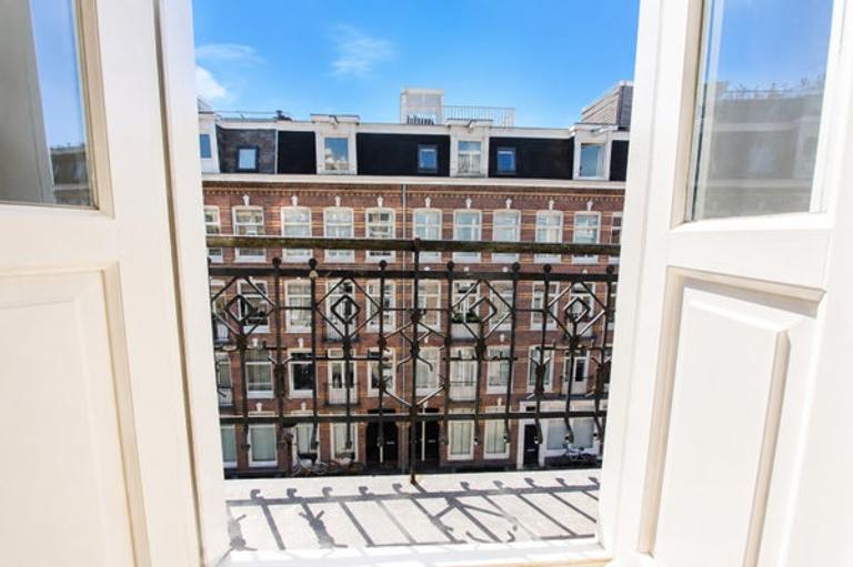 A++ Apartment with Balcony in Helmersbuurt - Image 8