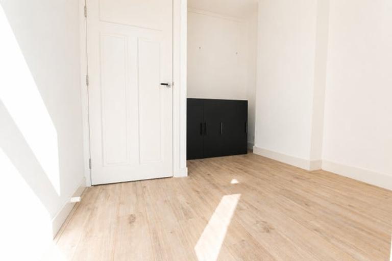 A++ Apartment with Balcony in Helmersbuurt - Image 9
