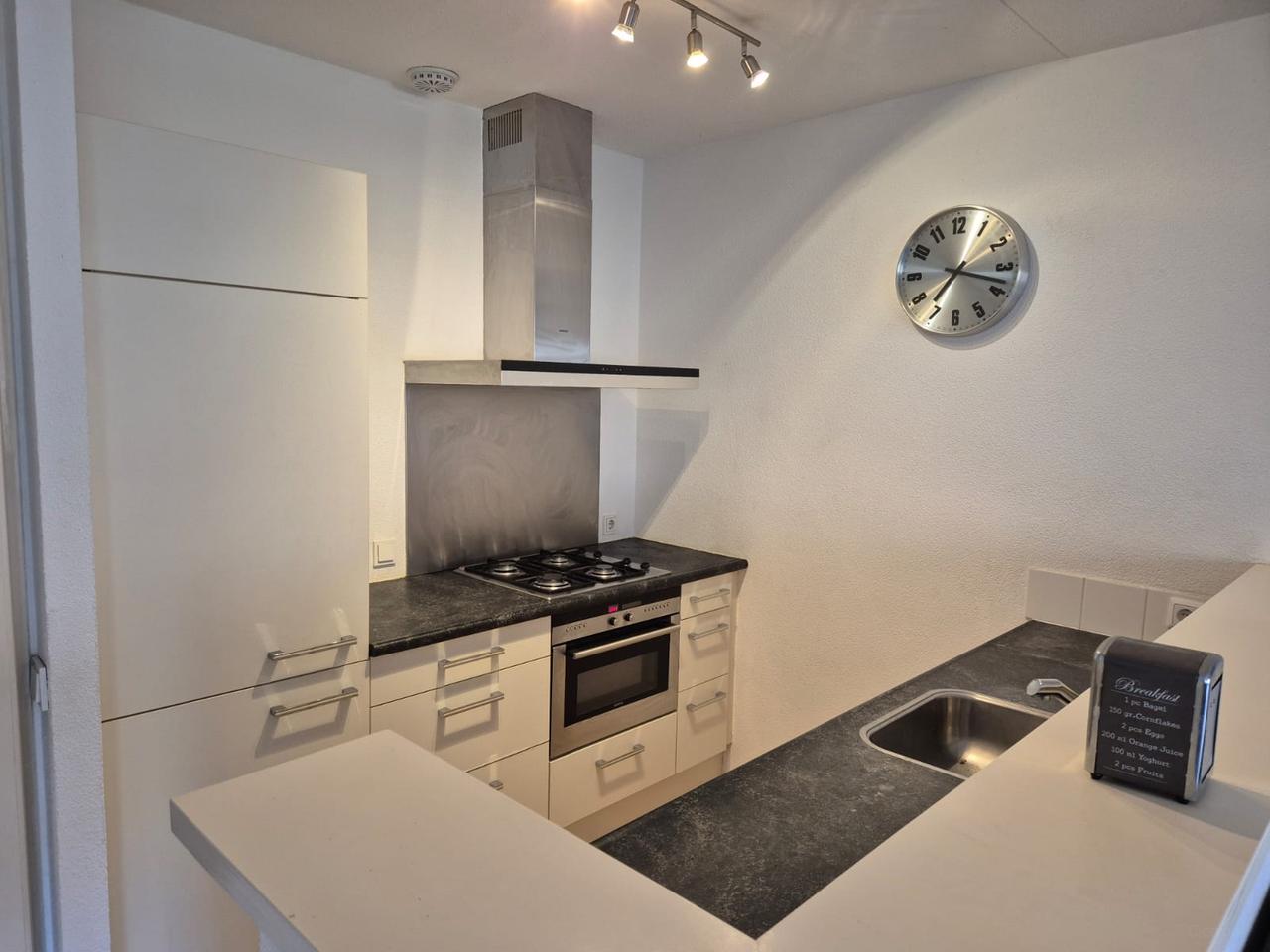 Apartment in the Heart of Eindhoven - Image 8
