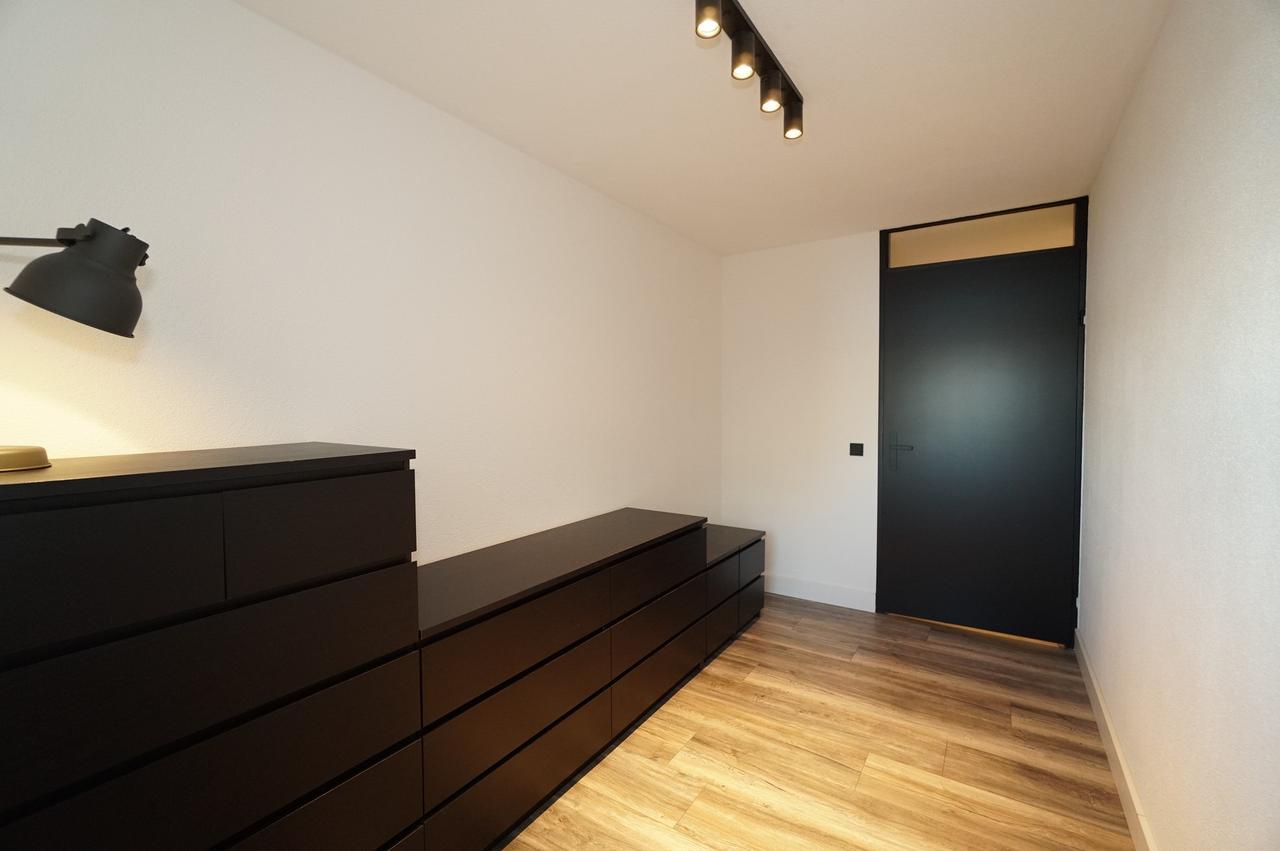 Gemeubileerd 3-kamerappartement met balkon - Afbeelding 13