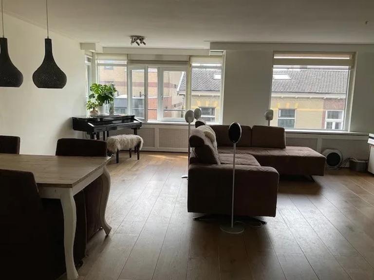 Licht 3-kamerappartement in hartje Hilversum - Afbeelding 2