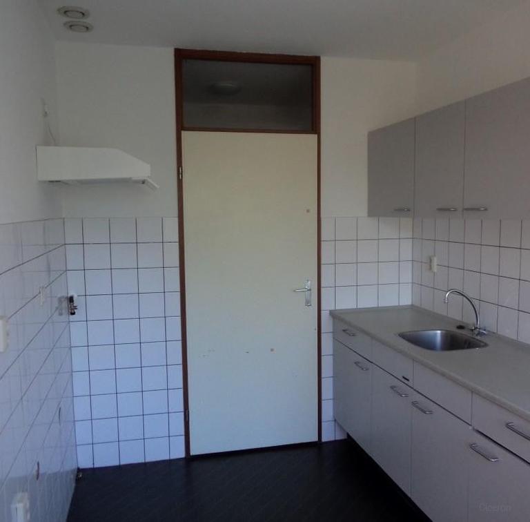 85 m² Apartment with Balcony in the Heart of Heerlen - Image 7