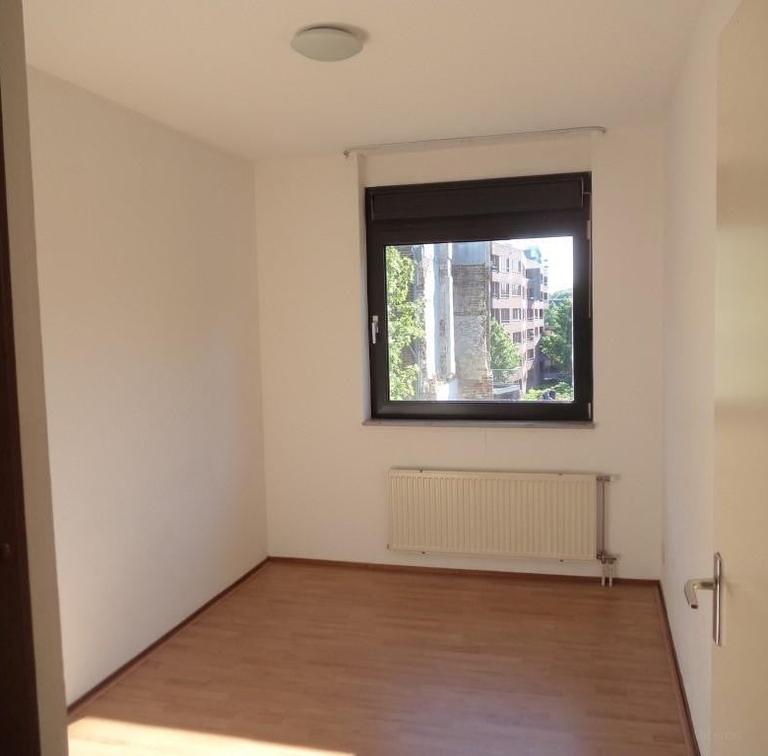 85 m² Apartment with Balcony in the Heart of Heerlen - Image 16