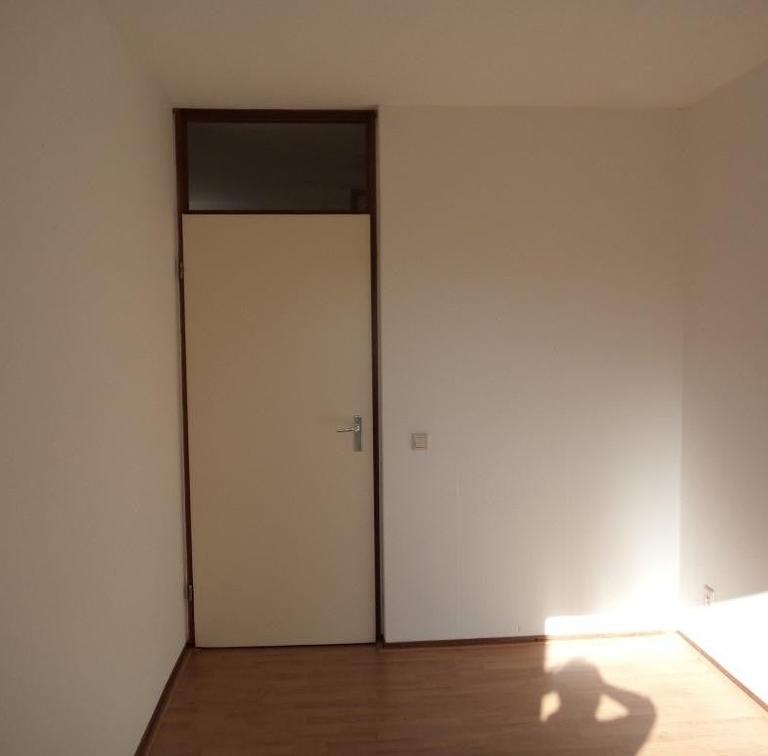 85 m² Apartment with Balcony in the Heart of Heerlen - Image 17