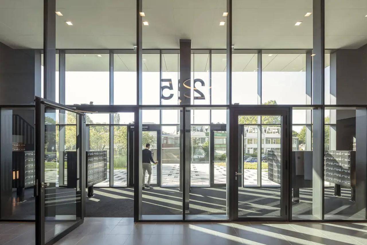1-bedroom apartment with outdoor space in Amstelveen - Image 2