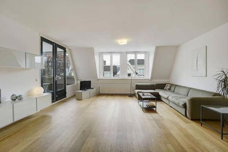 Gemeubileerde bovenwoning met 2 slaapkamers - Afbeelding 3