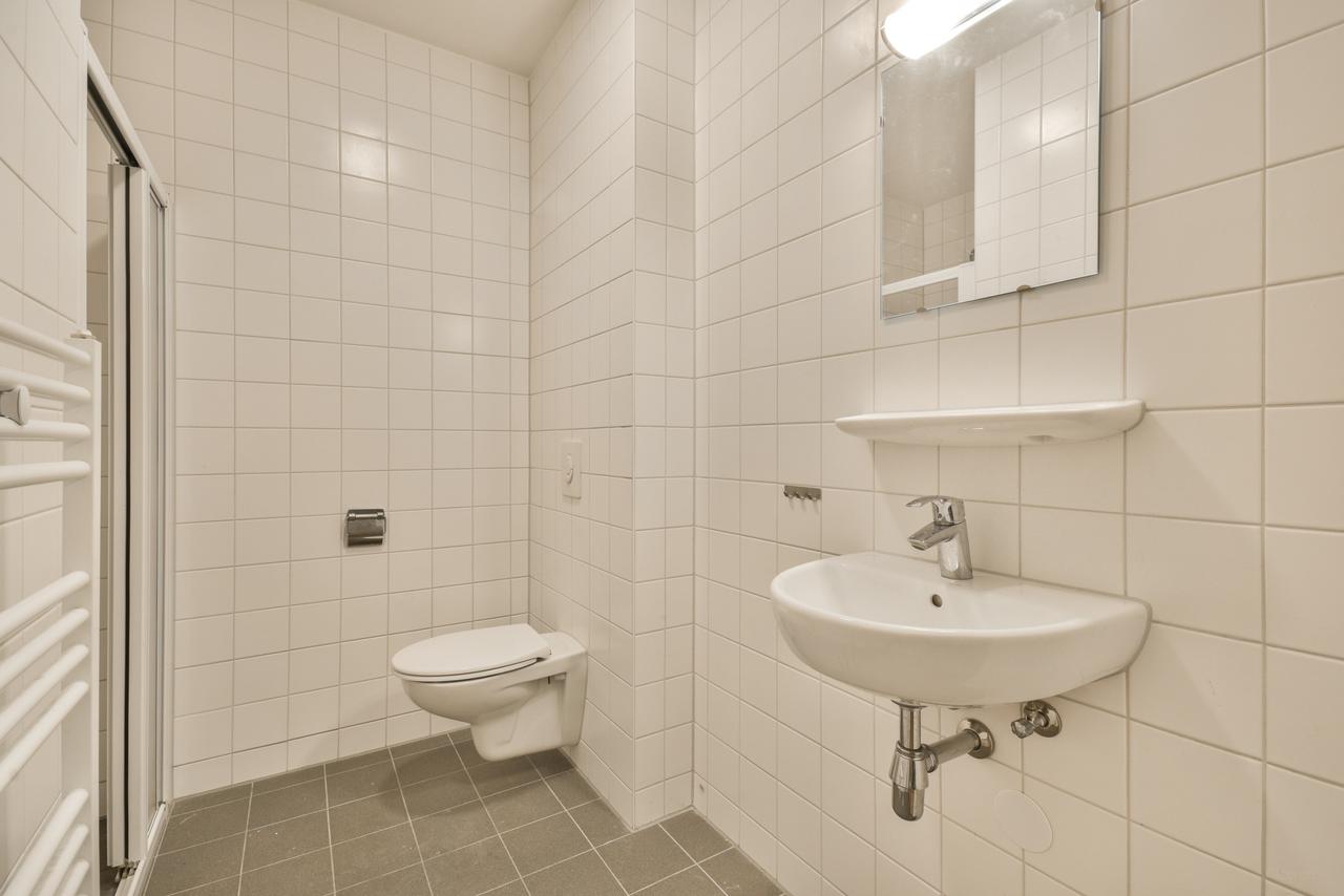 2-kamerappartement met lift in Kanaleneiland - Afbeelding 4