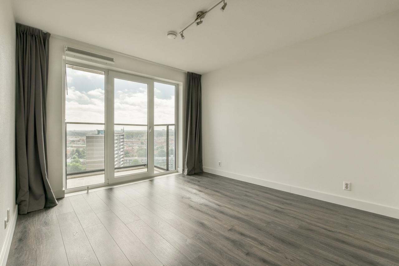 Smartly Designed Studio with Lift in Laakhaven-West - Image 5