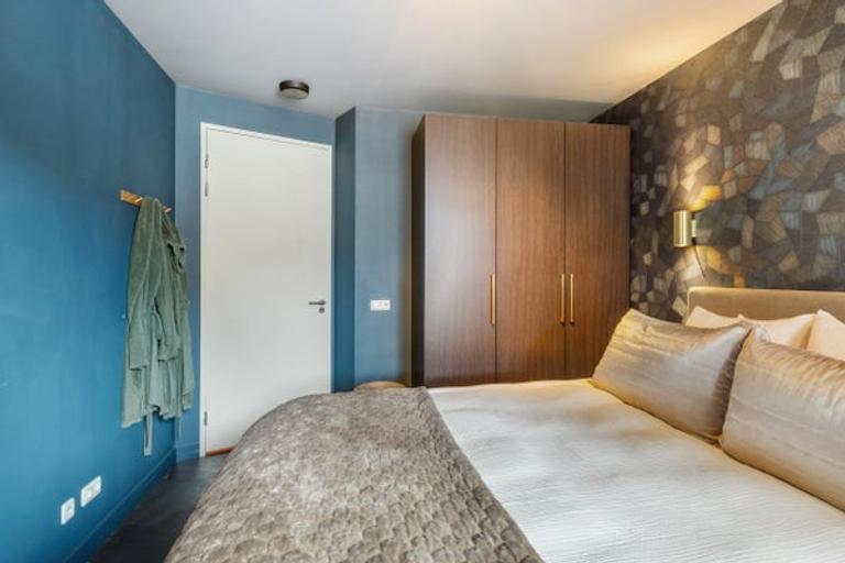 Furnished 2-bedroom apartment with balcony - Image 10
