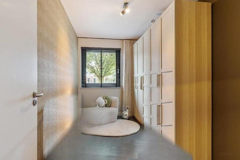 Furnished 2-bedroom apartment with balcony - Image 12