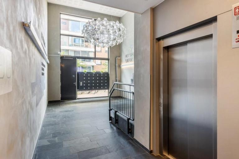 Furnished 2-bedroom apartment with balcony - Image 18