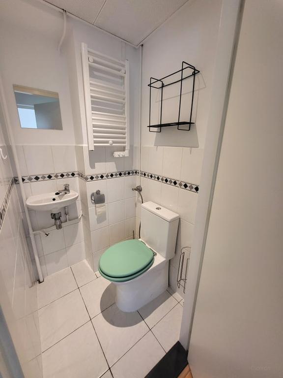 Bright 3-room apartment with 2 balconies - Image 13