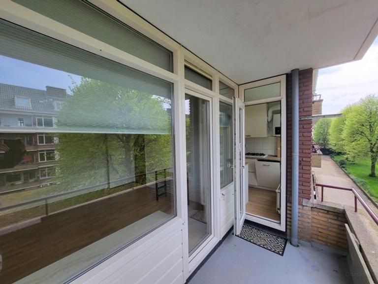 Bright 3-room apartment with 2 balconies - Image 17