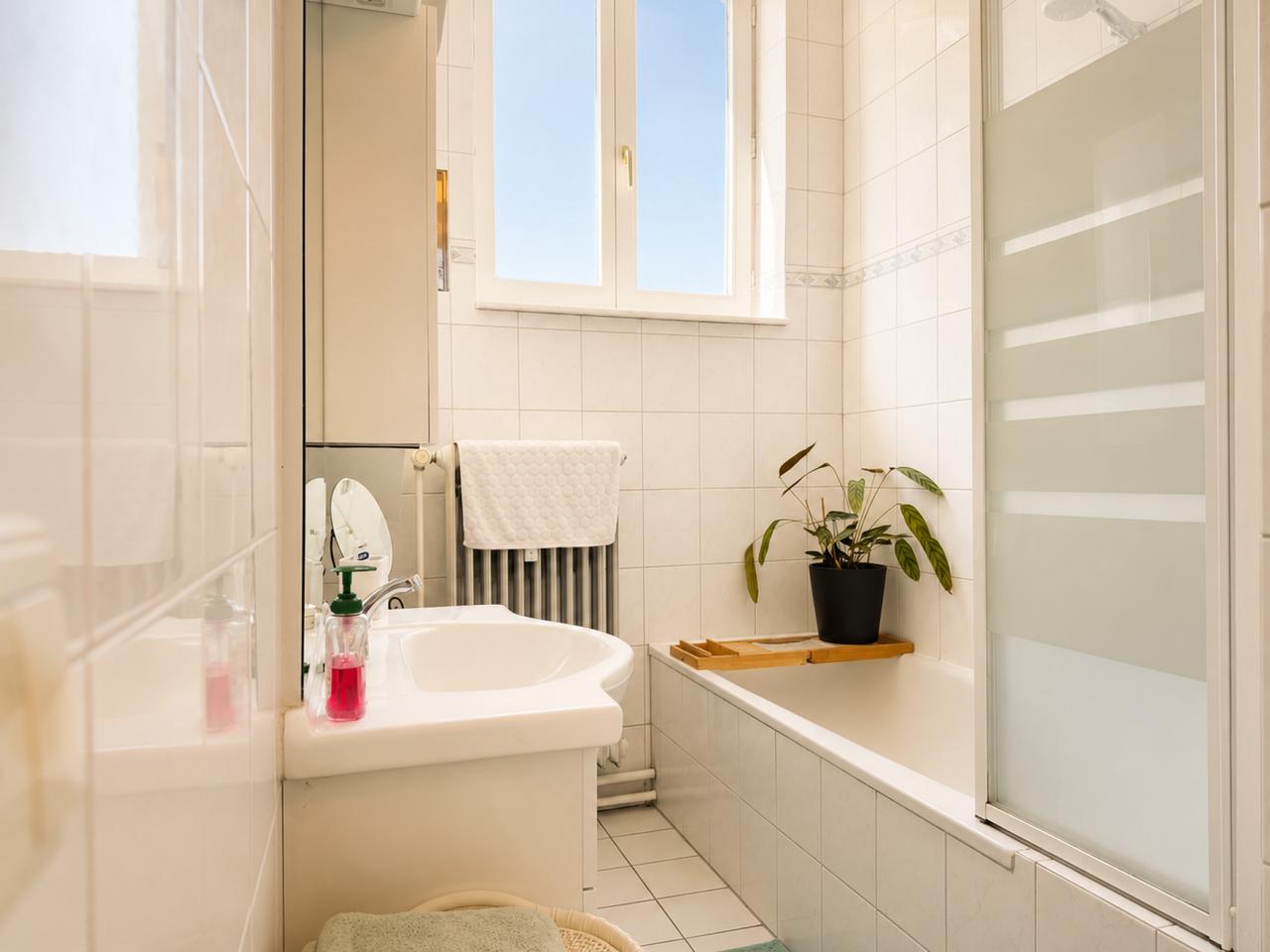 1-bedroom apartment with parking in Valkenburg - Image 7