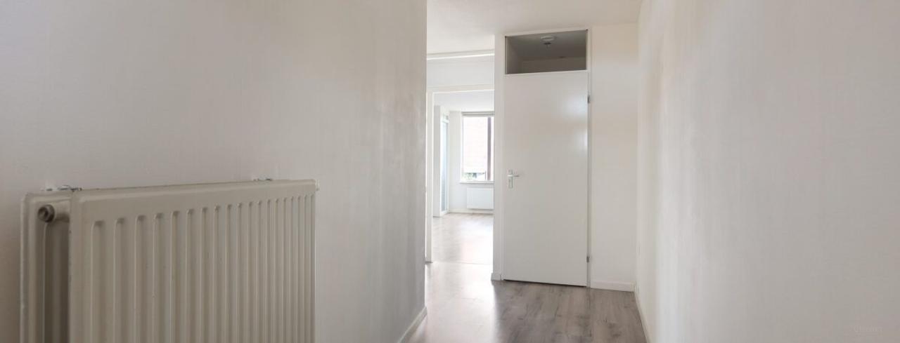 2-Bedroom Apartment with Balcony in Zwolle City Centre - Image 4
