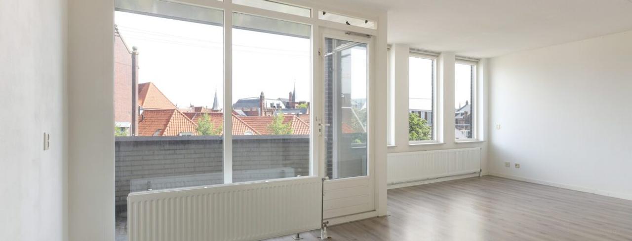 2-Bedroom Apartment with Balcony in Zwolle City Centre - Image 6