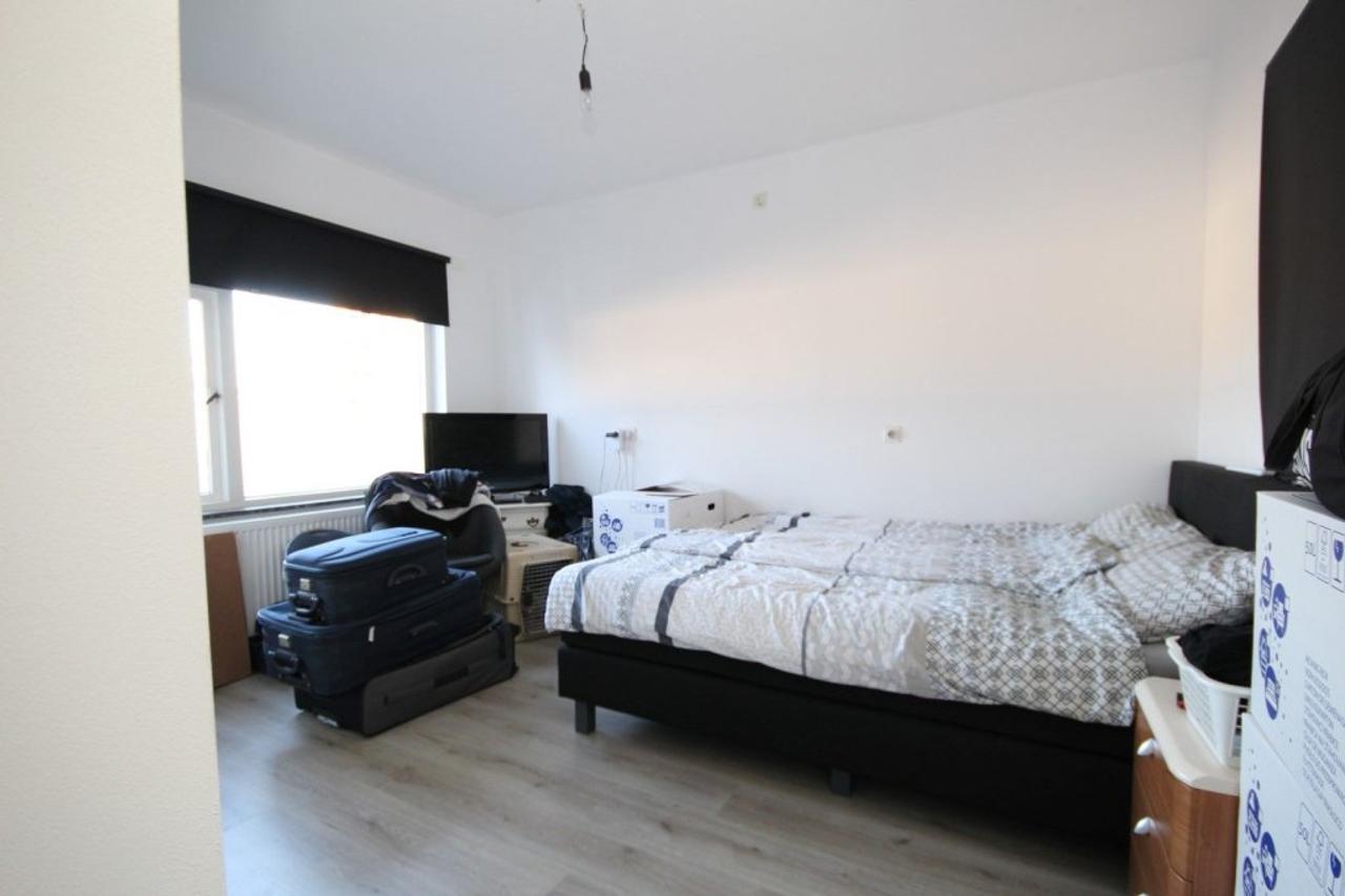 2-Bedroom Apartment with Garage in Delfzijl - Image 7