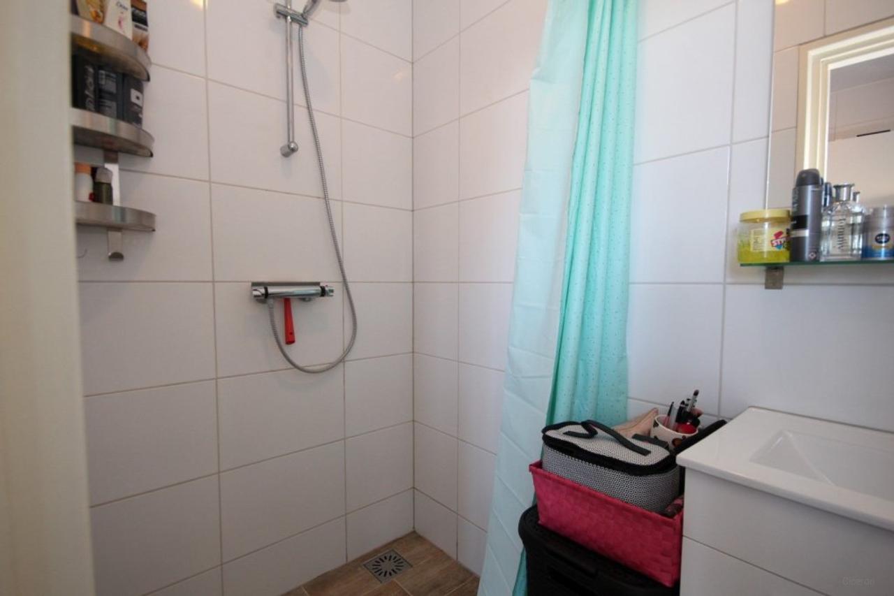 2-Bedroom Apartment with Garage in Delfzijl - Image 8