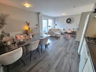 3-slaapkamer appartement met buitenruimte - Afbeelding 2