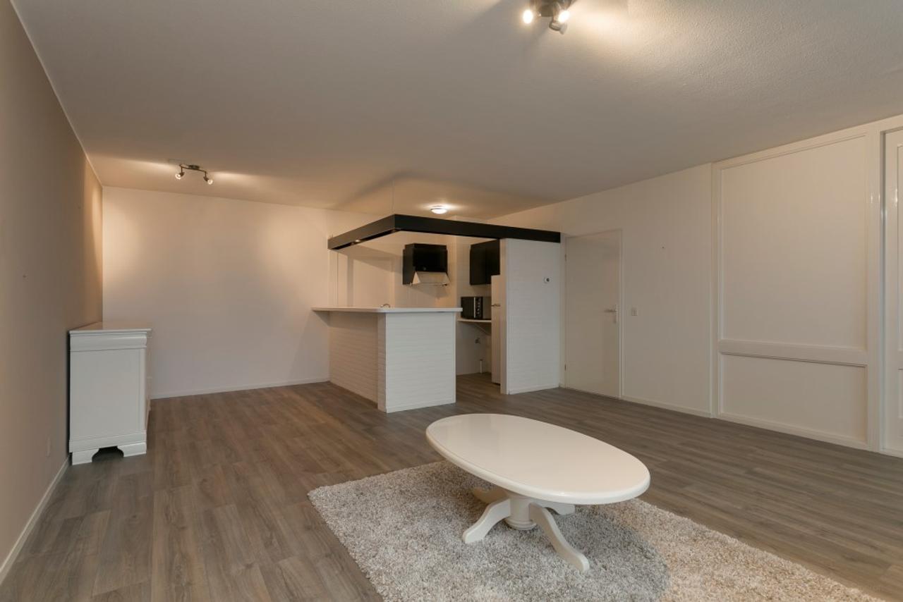 82 m² apartment above Kastelenplein shopping center - Image 7