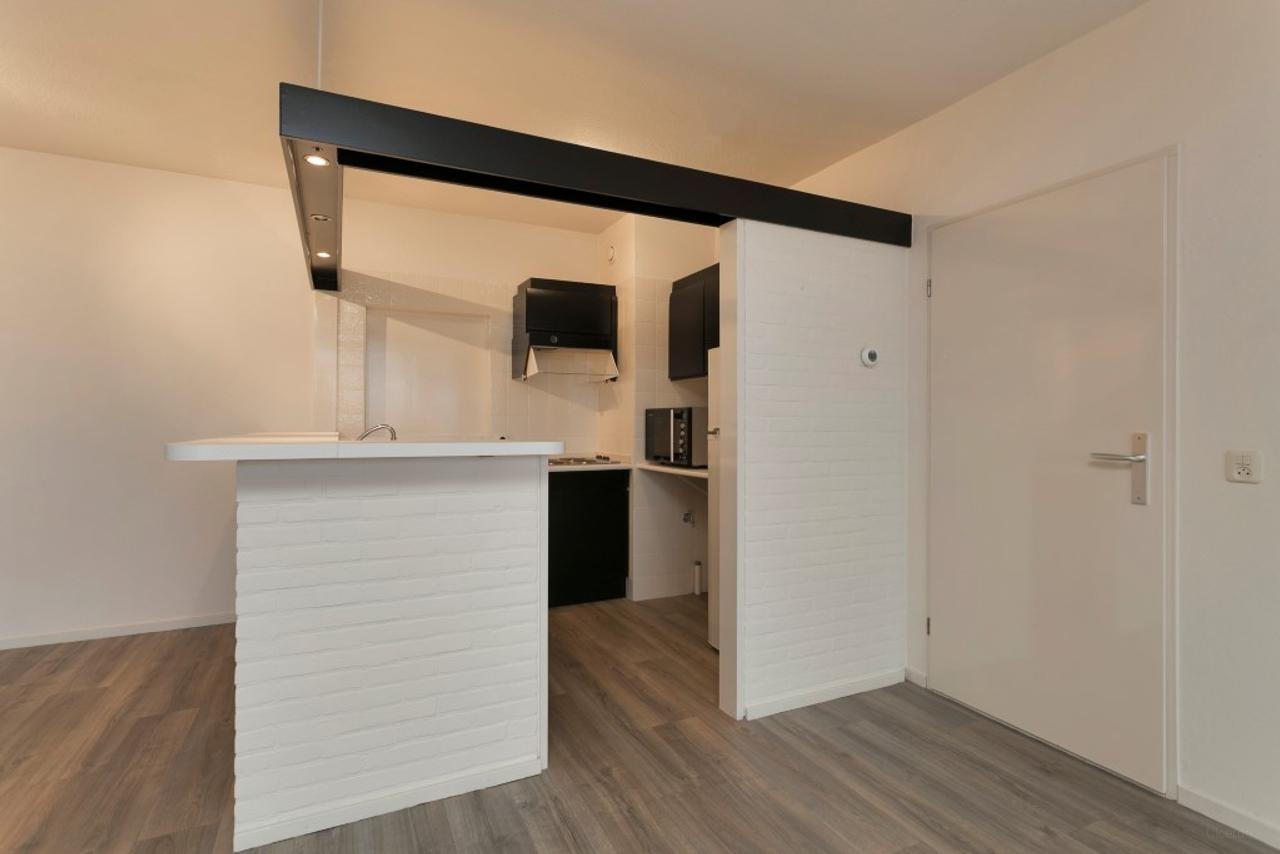 82 m² apartment above Kastelenplein shopping center - Image 9