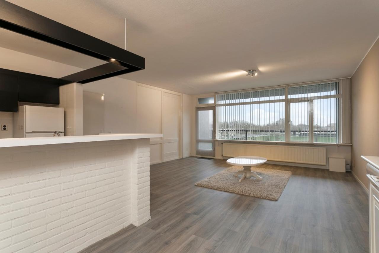 82 m² apartment above Kastelenplein shopping center - Image 11