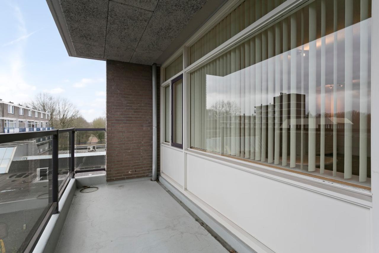 82 m² apartment above Kastelenplein shopping center - Image 17