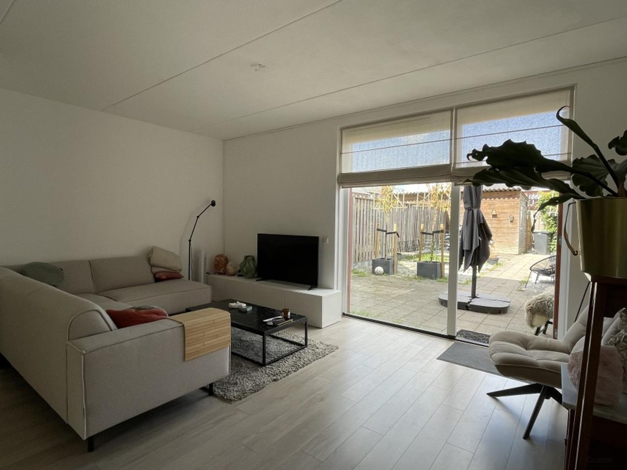 Tussenwoning met tuin in De Baken - Afbeelding 2