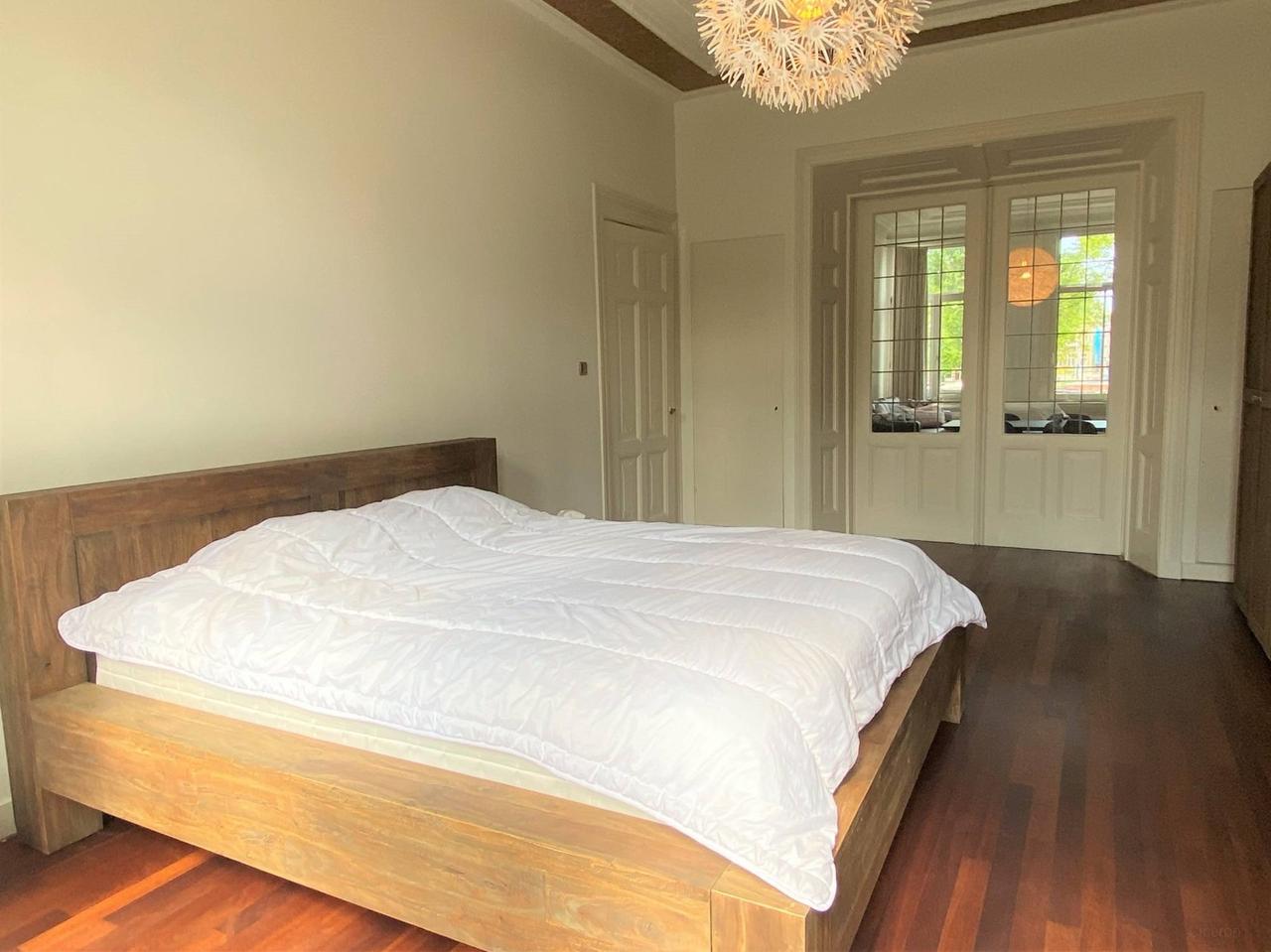83 m² aan de Amstel met balkon in De Pijp - Afbeelding 8
