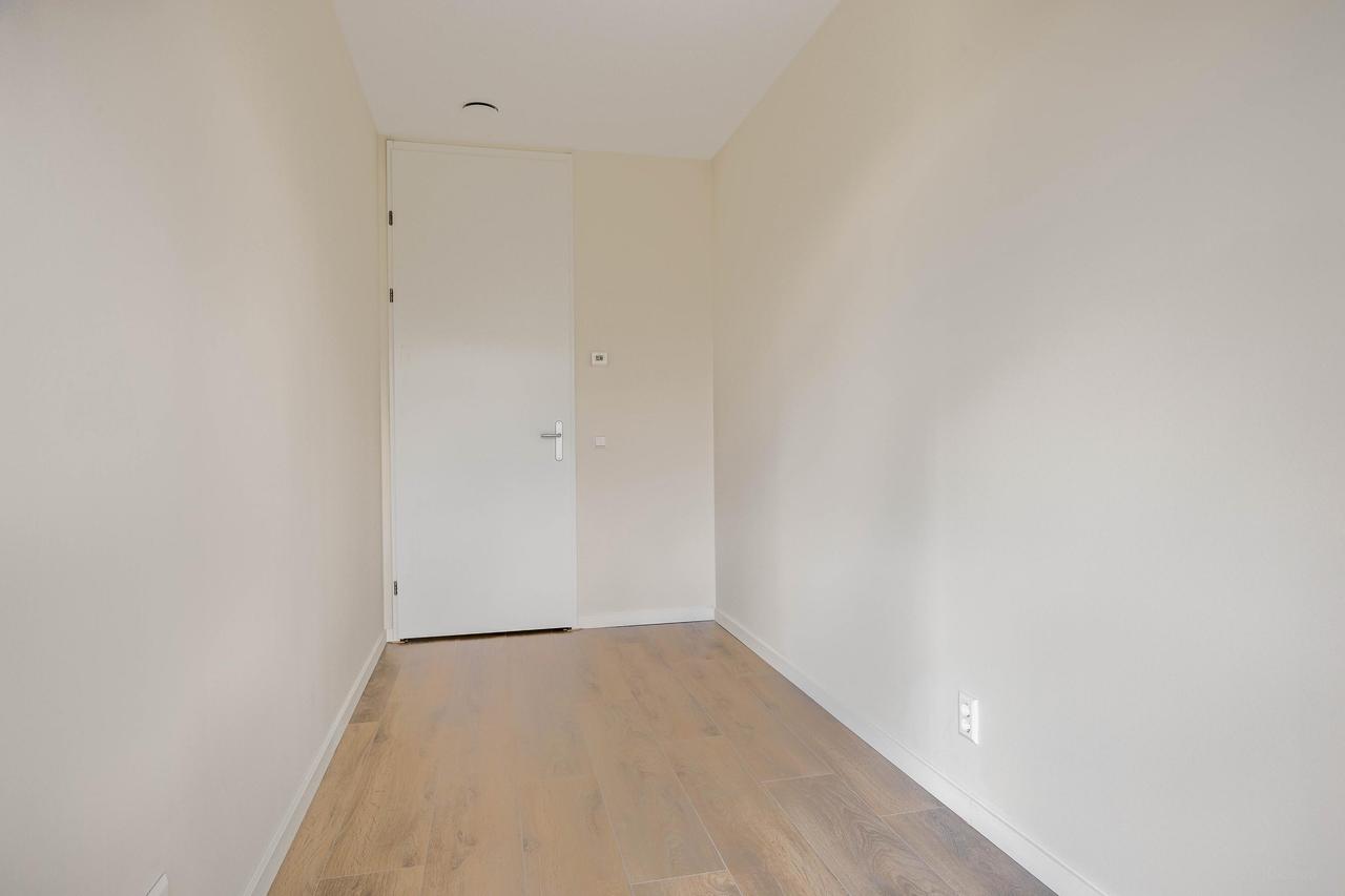 2-slaapkamer appartement met balkon in Hyde Park - Afbeelding 16