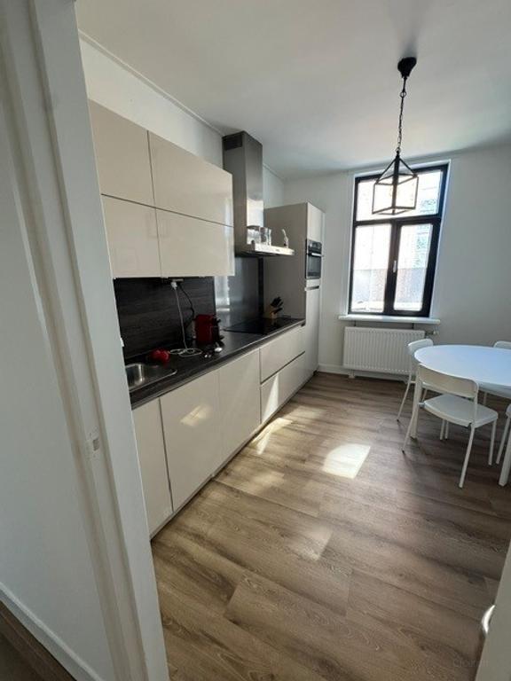 Gemeubileerd 4-slaapkamerappartement met dakterras - Afbeelding 8