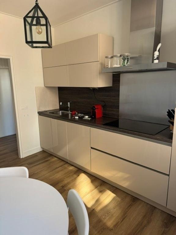 Gemeubileerd 4-slaapkamerappartement met dakterras - Afbeelding 9
