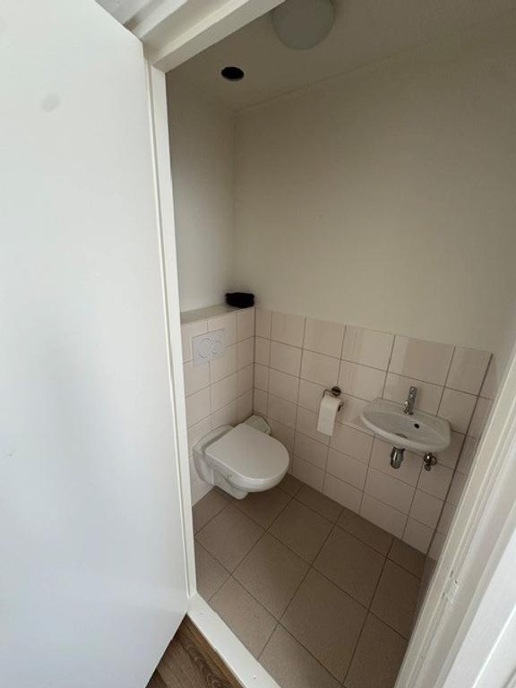Gemeubileerd 4-slaapkamerappartement met dakterras - Afbeelding 18