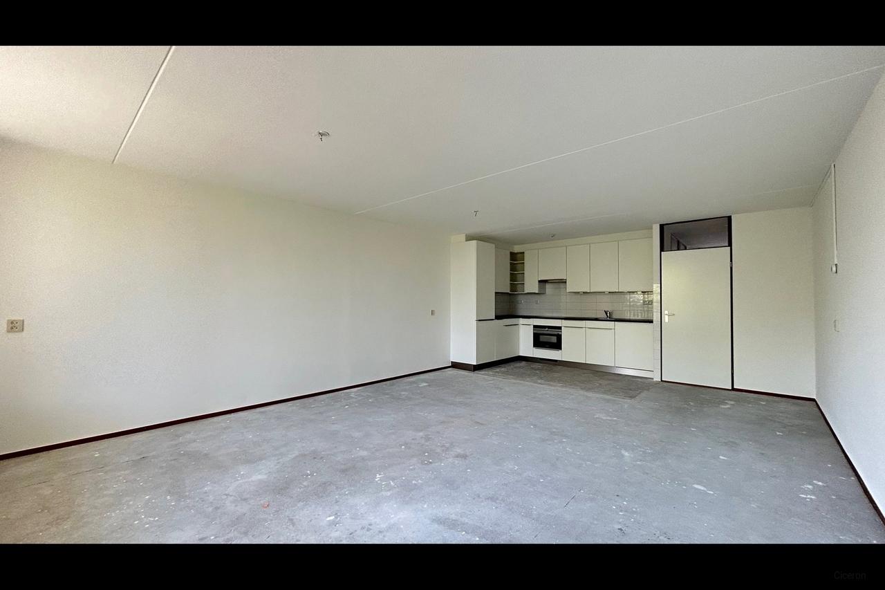 Zuidbalkon bij centrum en station - Afbeelding 15