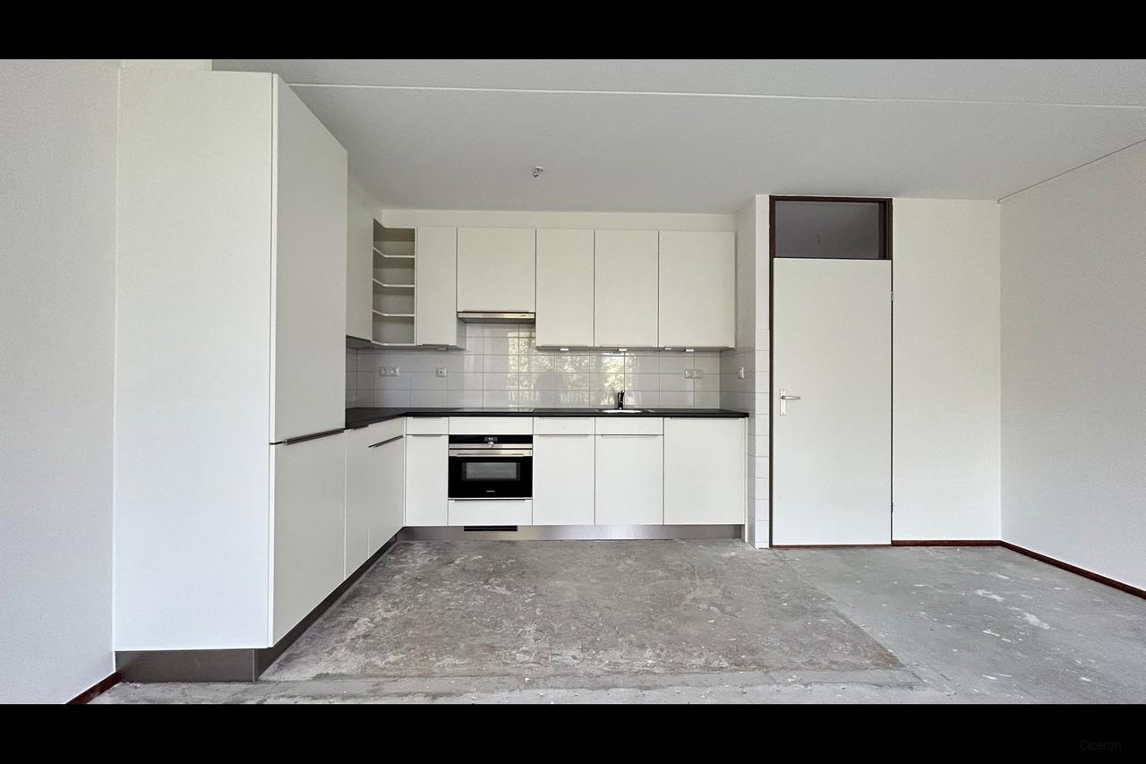 Zuidbalkon bij centrum en station - Afbeelding 17