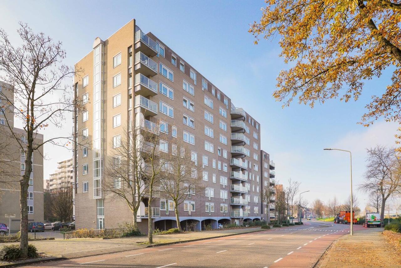 2-Bedroom Apartment with Balcony in Heerlen - Image 1