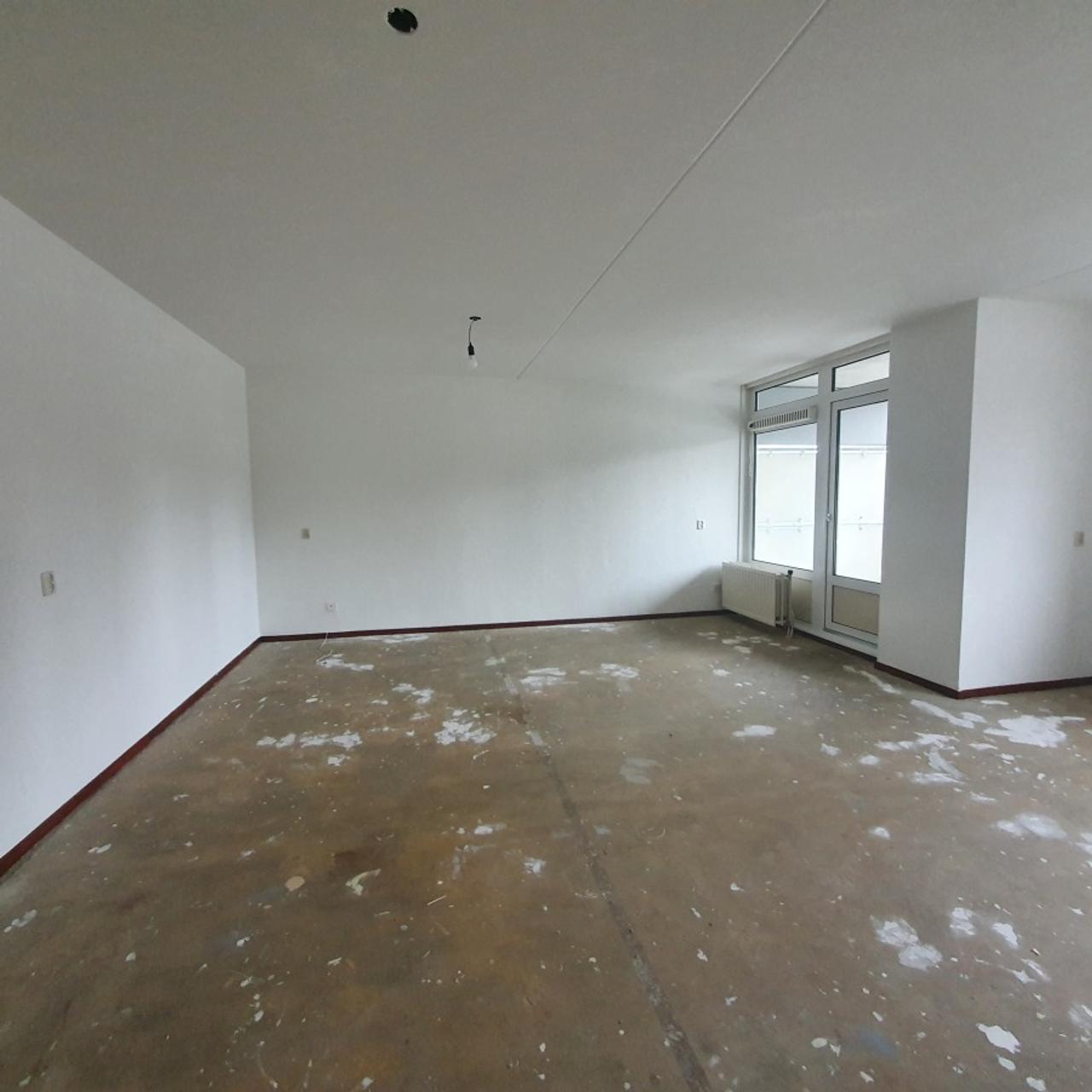 2-Bedroom Apartment with Balcony in Heerlen - Image 2