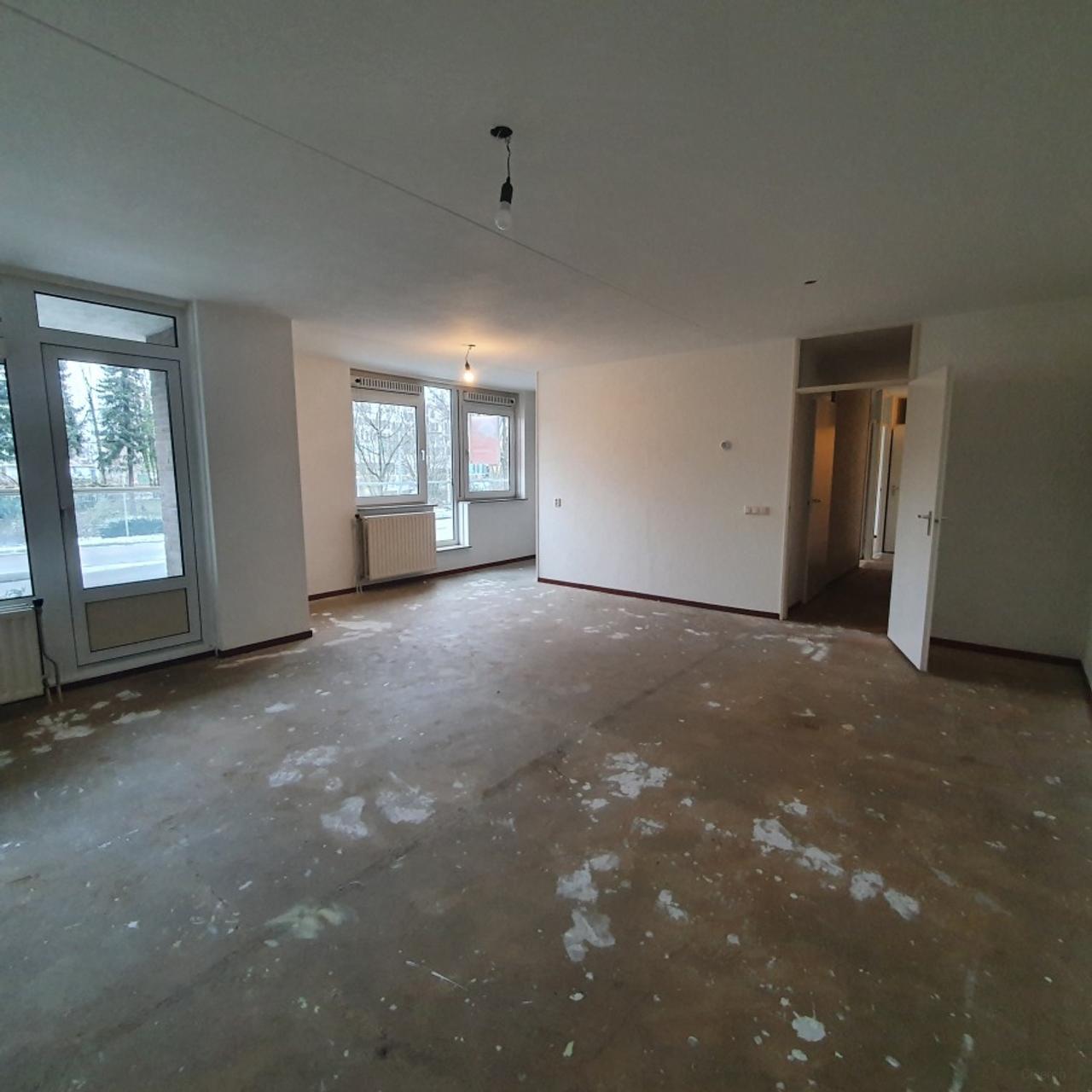 2-Bedroom Apartment with Balcony in Heerlen - Image 3